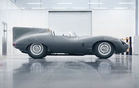 JAGUAR D-TYPE - Schönheit <br>vergeht nicht