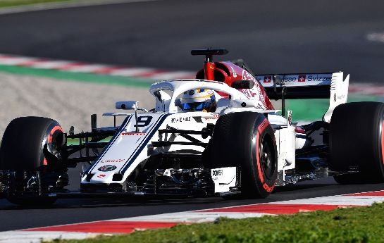 Sauber ist – nach McLaren – das Absteiger-Team dieses Jahrzehnt und längst ganz am Ende des Starterfeldes angekommen. Doch jetzt hoffen die Schweizer, bei denen nun ein Franzose die Anordnungen von Italienern und Schweden umsetzt, auf den Umschwung. Immerhin haben sie einen der klingendsten Namen des Rennsports zurück in den Grand-Prix-Sport gebracht: Alfa Romeo! - Ein Monegasse muss es  richten