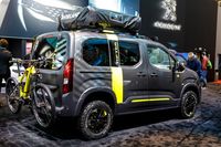 Das Rifter 4x4 Concept ist ein Genfer Showcar mit 80 Millimeter erhöhten Karosserie und coolen Designfeatures. Allradantrieb wird es für den Rifter aber auf jeden Fall geben.