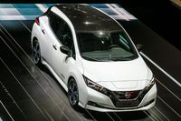 Elektroautos werden rasant beliebter: Alle 12 Minuten wird in Europa ein neuer Nissan Leaf verkauft. Über 19.000 Exemplare der zweiten Generation wurden allein in Europa bereits bestellt. Der Stromer ist nach wie vor das meistverkaufte Elektroauto der Welt.