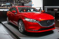 Der überarbeitete Mazda6 Sport Combi feiert Premiere in Genf. Die Faceliftversion bekommt neben edlen Design-Updates eine verbesserte Geräuschdämmung und neue Assistenzsysteme.