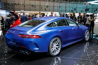 Angriff auf Panamera und A7: Der neue Mercedes-AMG GT 4-Türer ist optisch ein Mix aus S 63 Coupé und CLS, technisch tendiert er aber stärker ins Sportwagensegment.