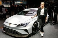 Seat hat unter seinem neuen Sport-Label Cupra einen Elektrorennwagen aufgebaut: Der Cupra E-Racer kommt auf eine Dauerleistung von 408 PS, kurzfristig kann er eine Spitzenleistung von 680 PS abrufen.