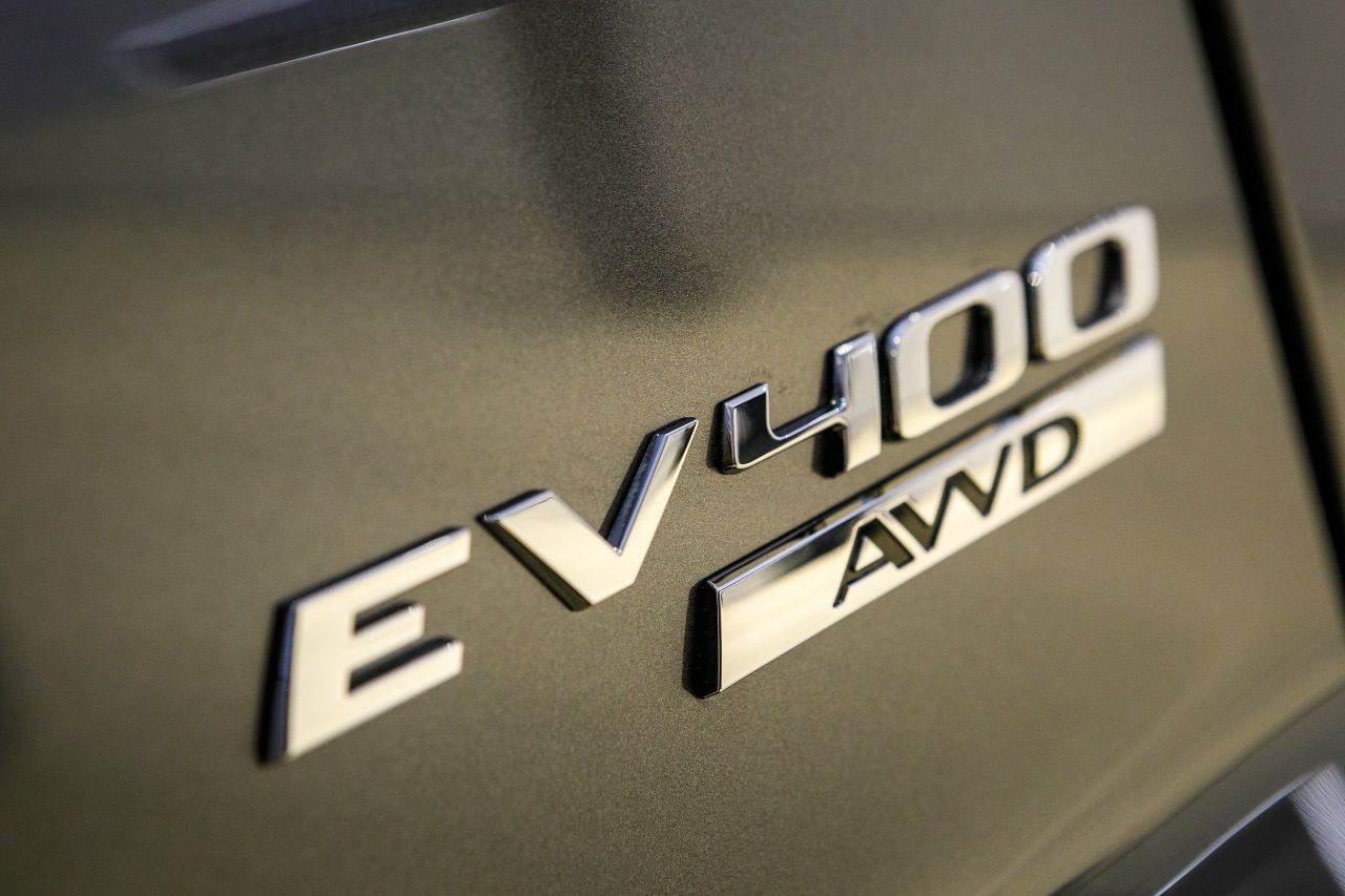 EV400 steht für 400 PS.