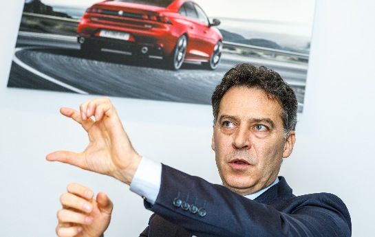 Mit dem neuen 508 will Peugeot die Mittelklasse wieder sexy machen. Das haben auch schon andere probiert. Im Interview erklären Peugeot-Produktdirektor Laurent Blanchet und 508-Produktmanagerin Aude Collerie de Borely, warum ihr Auto besonders begehrenswert ist. - Wird Mittelklasse wieder sexy?