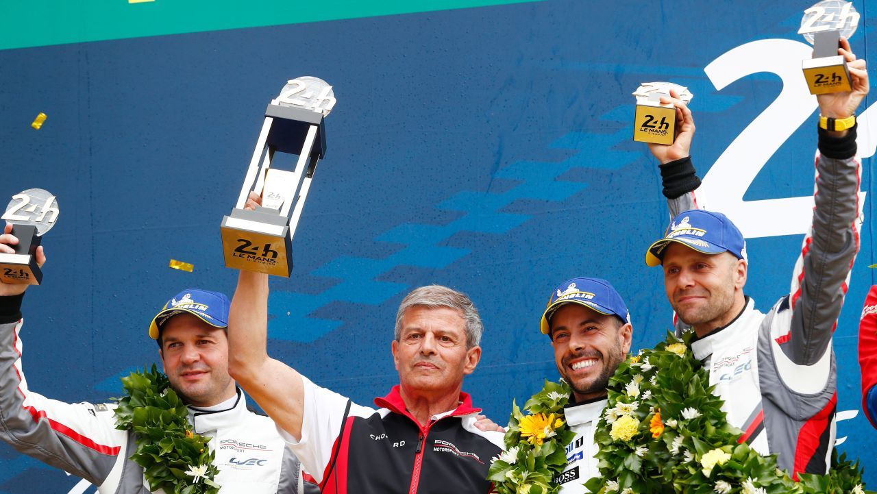 Le Mans 2019: Richard Lietz, Motorsportchef Fritz Enzinger, und Lietz Kollegen Makowiecki & Bruni.
