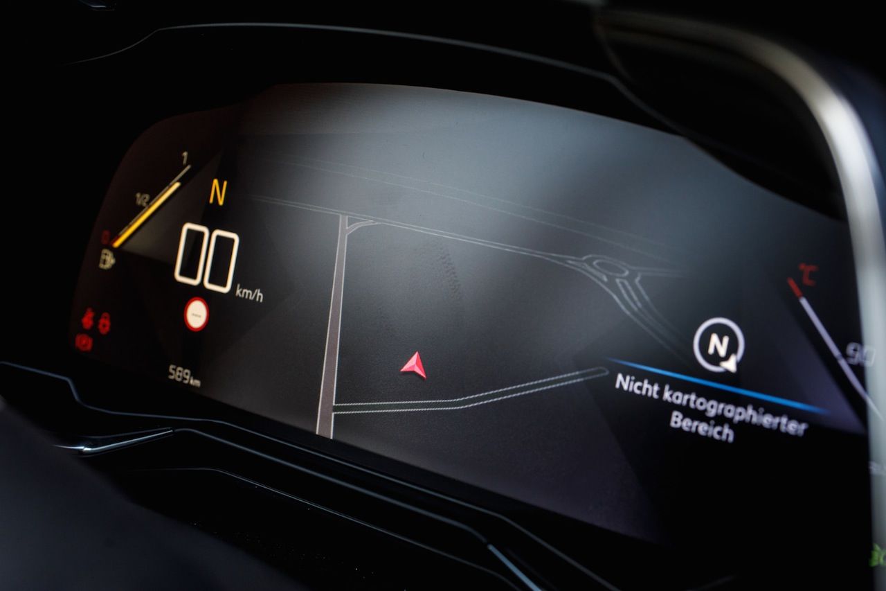 Digitale Armaturen mit Navi-Integration.