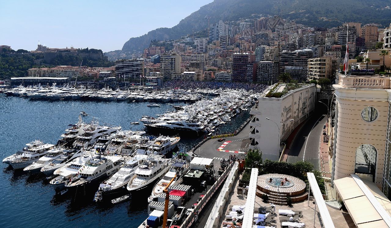 Das Ambiente in Monaco mit den engen Stellen ist perfekt für Red Bull - die Marke und die Boliden.