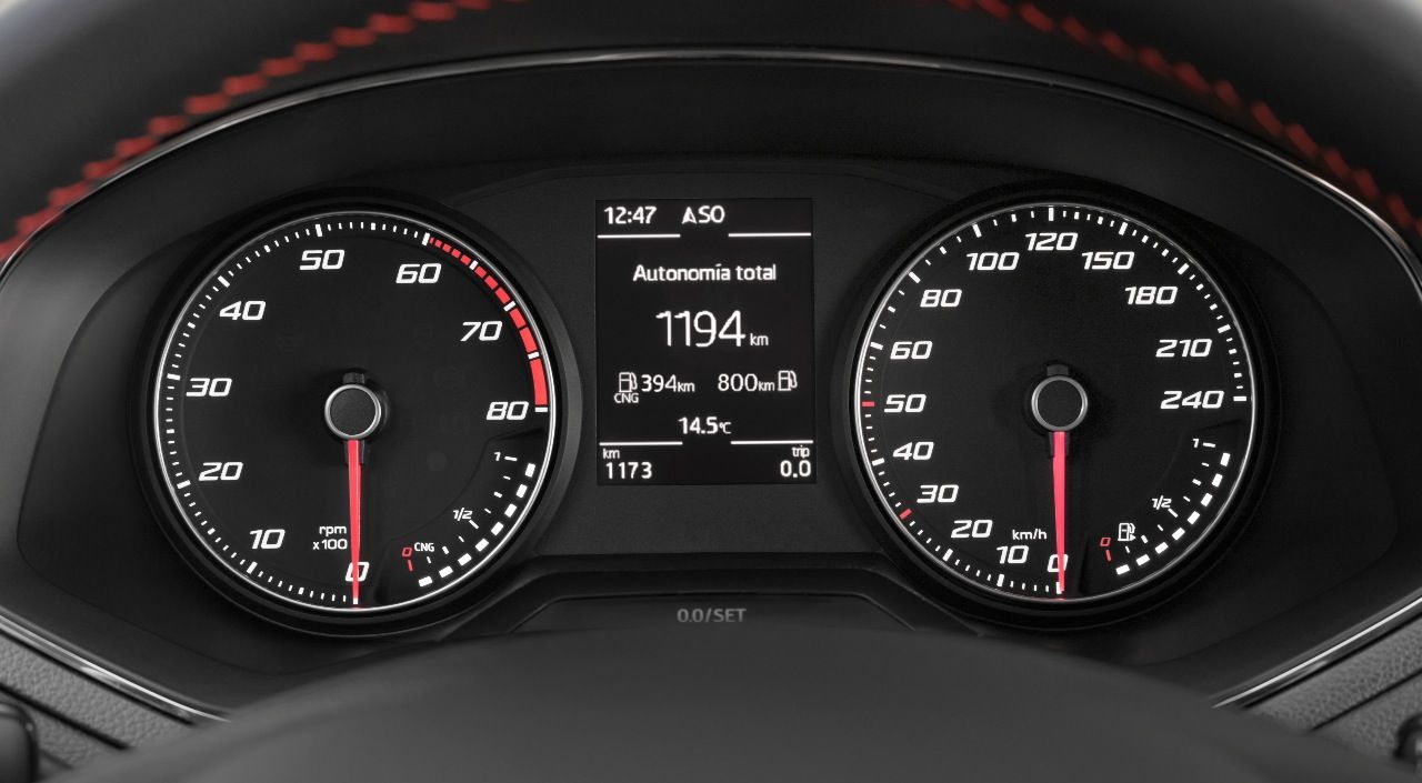 Bivalentes Antriebskonzept mit Erdgas- und Benzintank. Gesamtreichweite im Seat Ibiza: fast 1.200 Kilometer.
