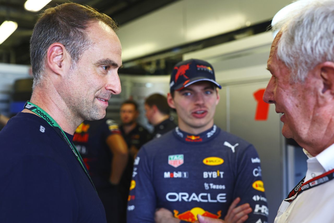 Heikle Beziehung: Red-Bull-Boss Mintzlaff mit Verstappen und Marko.