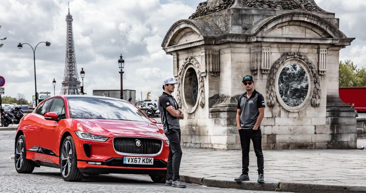 Ausfahrt mit dem neuen, vollelektrischen Jaguar I-Pace in Paris. Trotz sehr viel Pech in Saisonhälfte zwei lag Piquet am Ende nur knapp hinter dem Teamkollegen Mitch Evans.