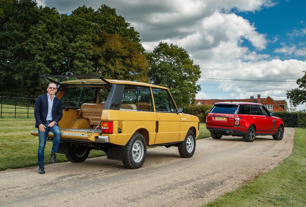 Fazit von Tester Fabian Steiner: „Der Range Rover Classic Reborn ist sicher eines der coolsten Autos, die man fahren kann – ein Designklassiker im Neuzustand. Und das Beste ist: Die Qualität eines Reborn ist besser als beim Original, so gleichmäßige Spaltmaße hatten die Modelle in den 70ern nicht. Das Topmodell SVAutobiography Dynamic markiert die Spitze der ohnehin schon illustren Range-Rover-Welt von heute. Der Designvergleich zeigt schön, wie treu sich der Range Rover geblieben ist.