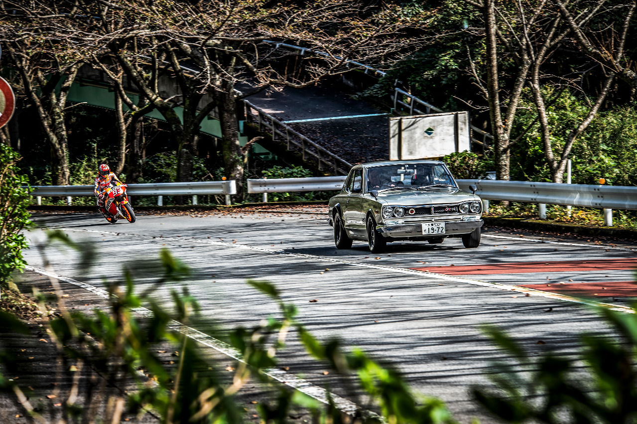 Auf einer Honda 213RCV durfte Marc Marquez kurz vor dem Motegi-GP noch über den Hakone Turnpike.