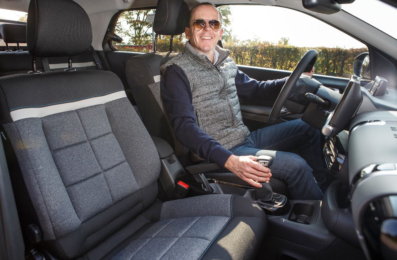 Sitz-Komfort-Offensive durch neue Technologie: Citroën verwendet für die Polsterung dicken Schaumstoff an der Oberfläche und ein Material mit hoher Dichte im Inneren. Feeling? Wie eine gut gemachte Bettmatratze, die sich an den Körper anpasst.