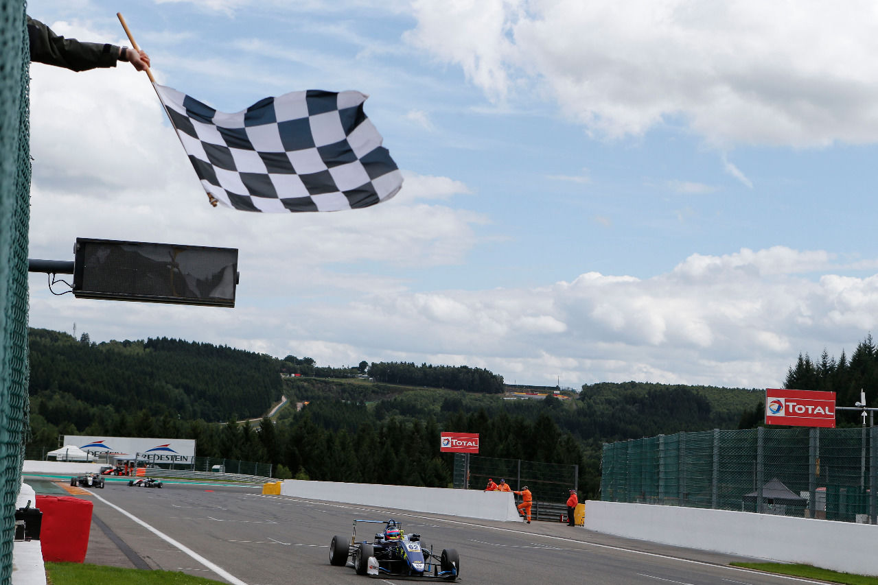 In Spa feierte er 2017 seinen ersten Sieg in der Formel 3.