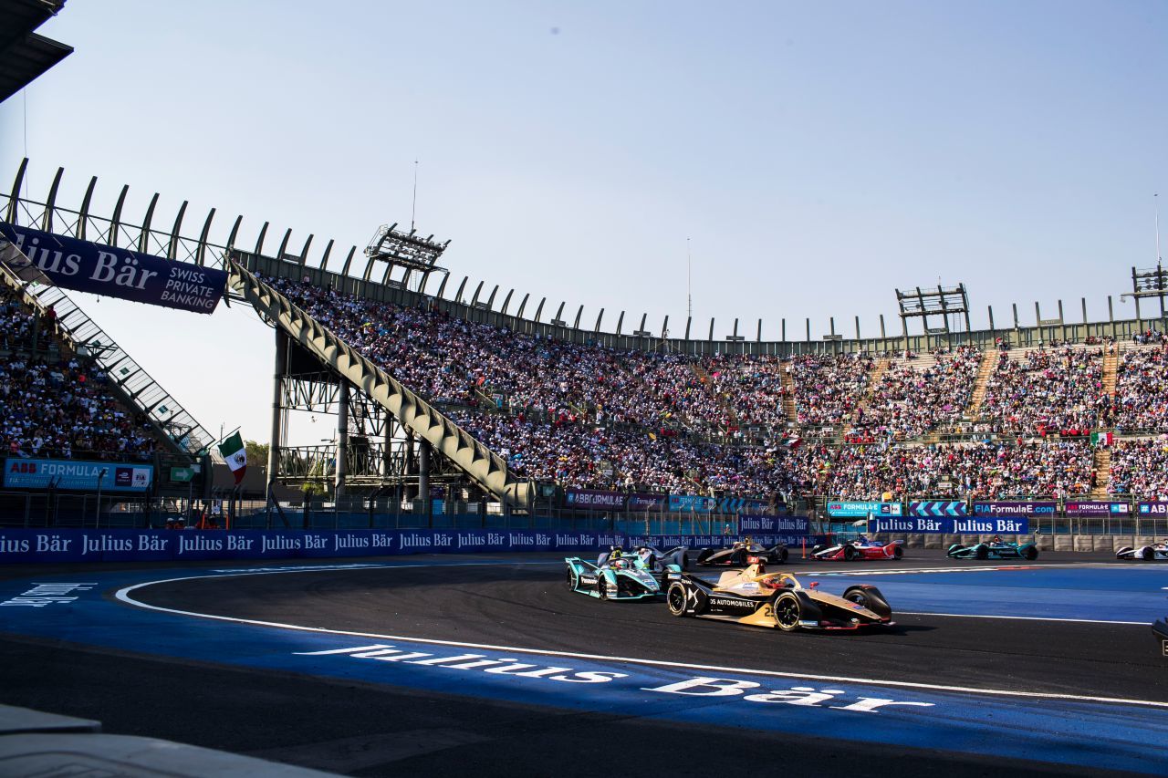 Die Zuschauer-Mengen im genialen Baseball-Stadion mitten auf der Strecke waren auch in der Formel E absolut beeindruckend.