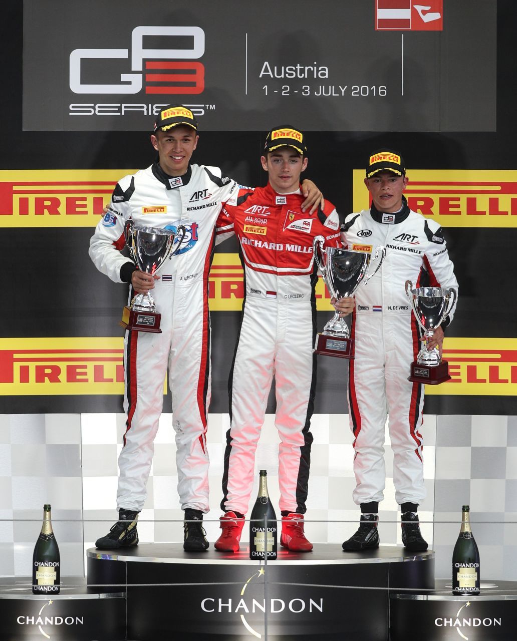 2016 in Spielberg stand er nach dem GP3-Rennen neben Charles Leclerc am Siegerpodium. Rechts: Nick de Vries, jetzt Formel2-Star.