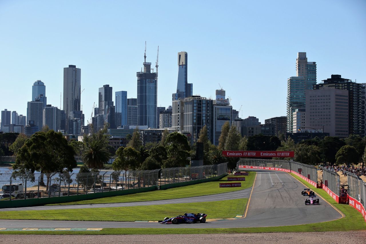 Der erste offizielle Tag seiner Formel-1-Karriere in Melbourne..