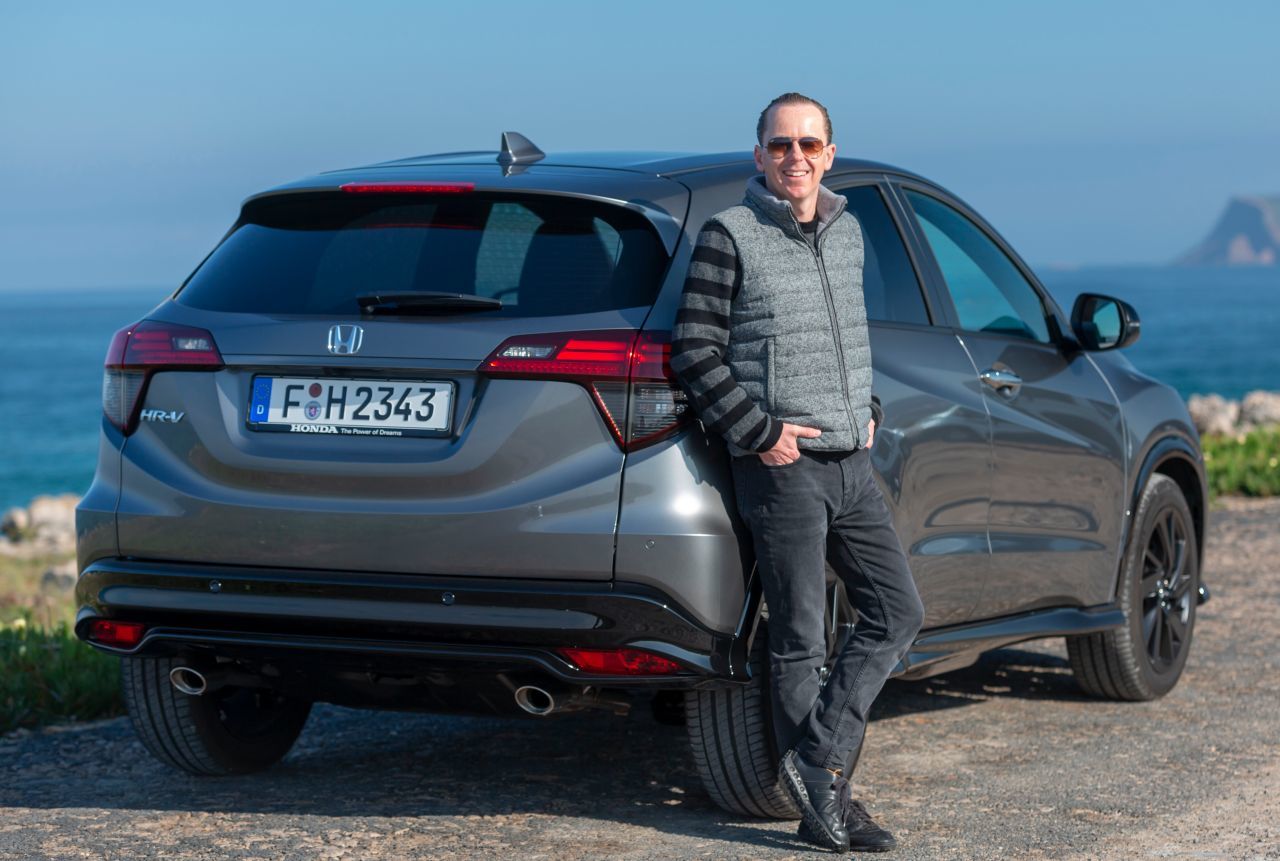 Fazit von Motorprofis-Tester Fabian Steiner: „Die motorische Souveränität und fahrdynamische Agilität ist nicht nur unterhaltsam, sondern auch angenehm. Damit ist die neue Sportversion des HR-V keine Übertreibung, sondern ein Kompakt-SUV, wie es sein soll. Ein bisschen mehr ist hier genau richtig. Zumal auch der Preis passt.