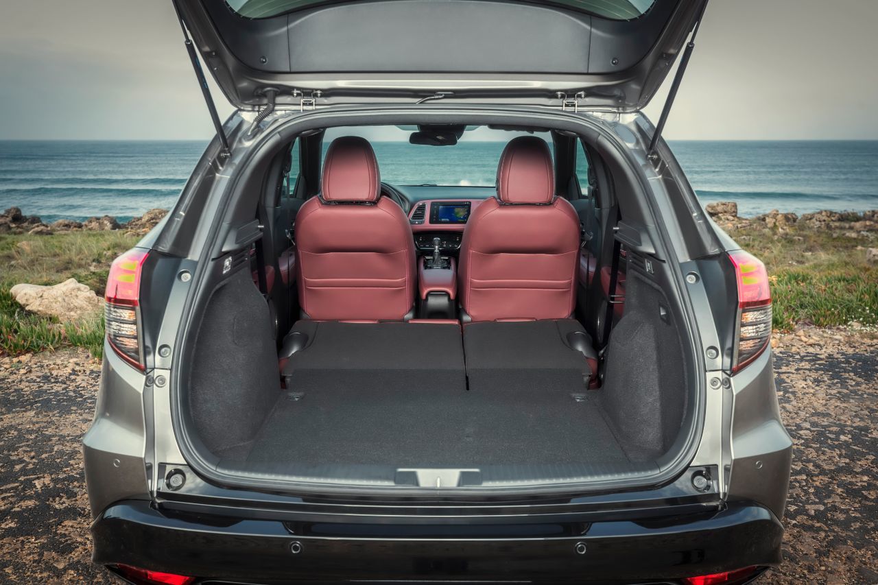 Ebene Ladefläche und dank Sitztrick ein Platzangebot klar über dem Durchschnitt. Honda denkt auch beim SUV noch an die Van-Ära.