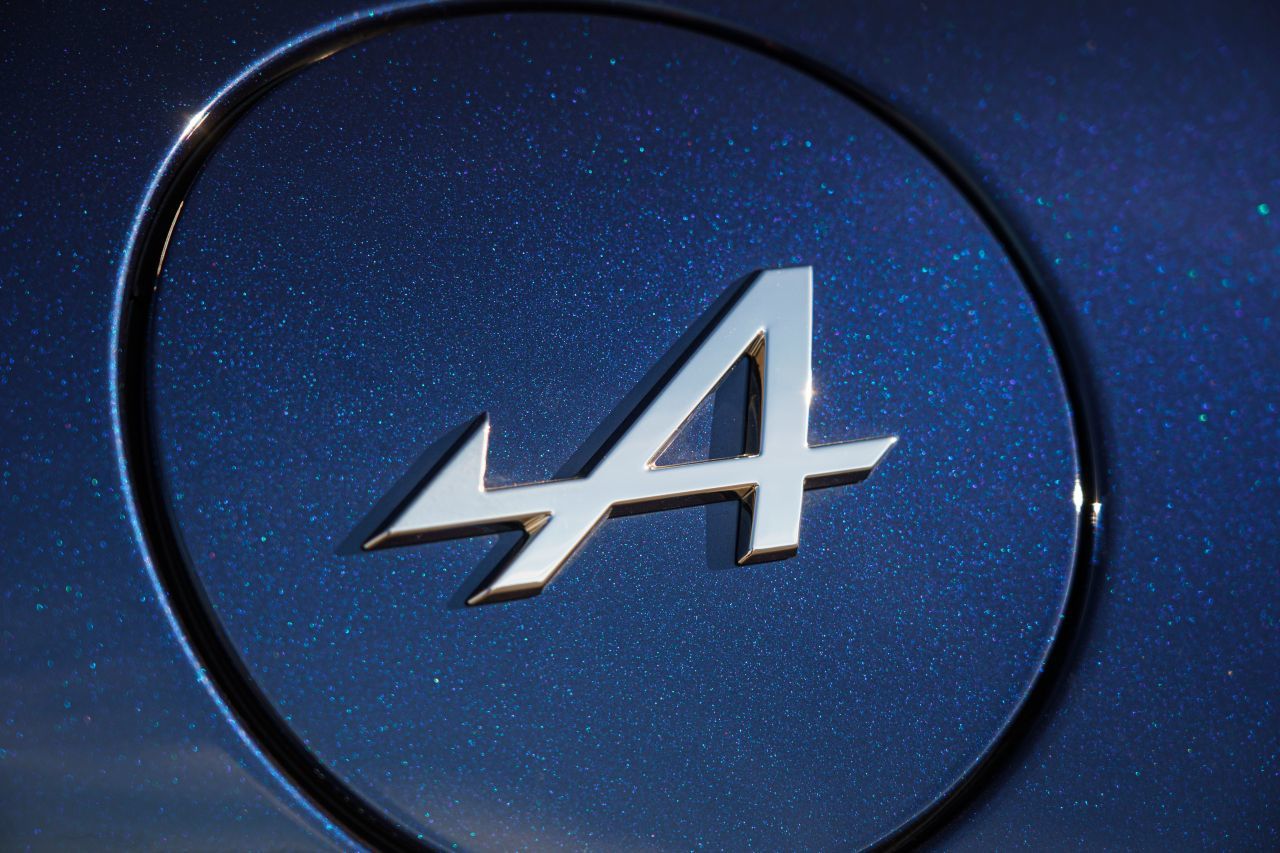 Tankdeckel mit Logo, da füllt man gleich lieber nach.