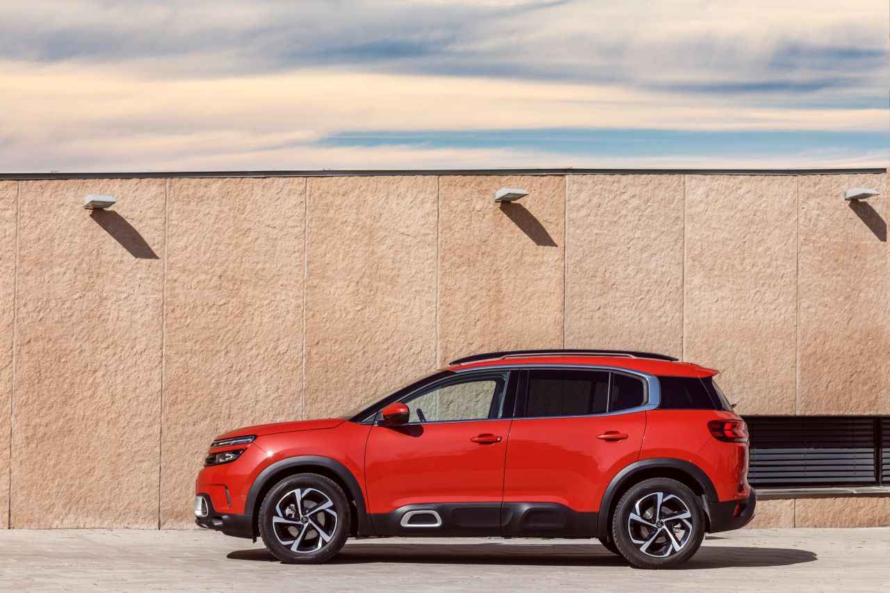 Plug-In-Hybrid, wie es Anfang 2020 beim C5 Aircross kommt, ist erst der Anfang: „In jeder künftigen Baureihe wird es so eine Variante oder eine vollelektrische Version geben, je nach Plattform.