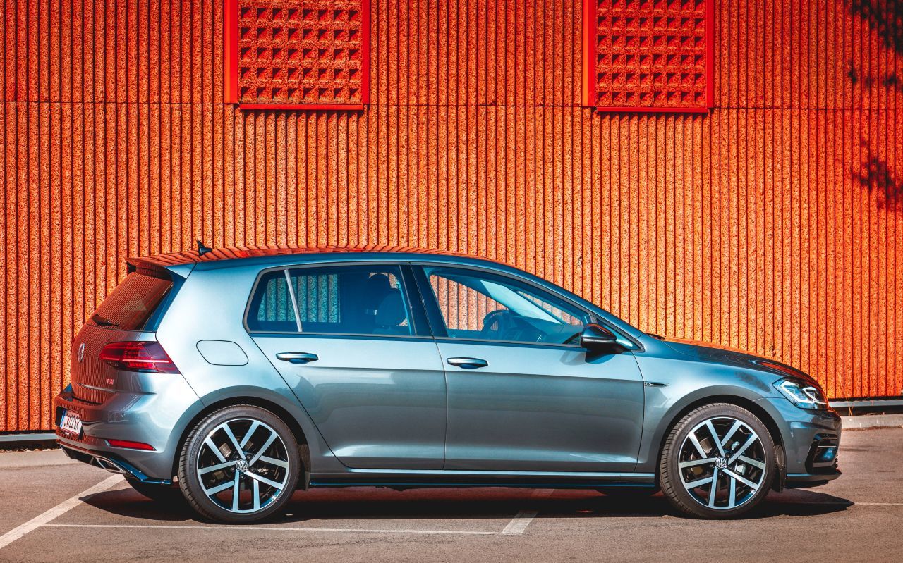 Derzeit nur Platz zwei, aber: Die neue Golf-Generation steht in den Startlöchern. Somit dürfte der Octavia im nächsten Jahr wieder vom Golf VIII verdrängt werden.