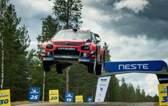 Die Finnland-Rallye ist die größte Flugshow im WRC-Jahr. Sehen Sie die aufregendsten Bilder 2019. - Aus Fahrern werden Flieger