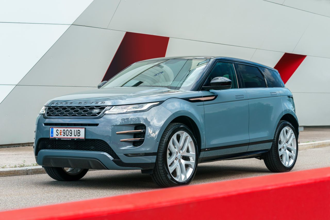 Next Level: Die erste Evoque-Generation war ein Designhit, die zweite kombiniert kompaktes Format mit dem Chic und dem Komfortgefühl der großen SUVs.