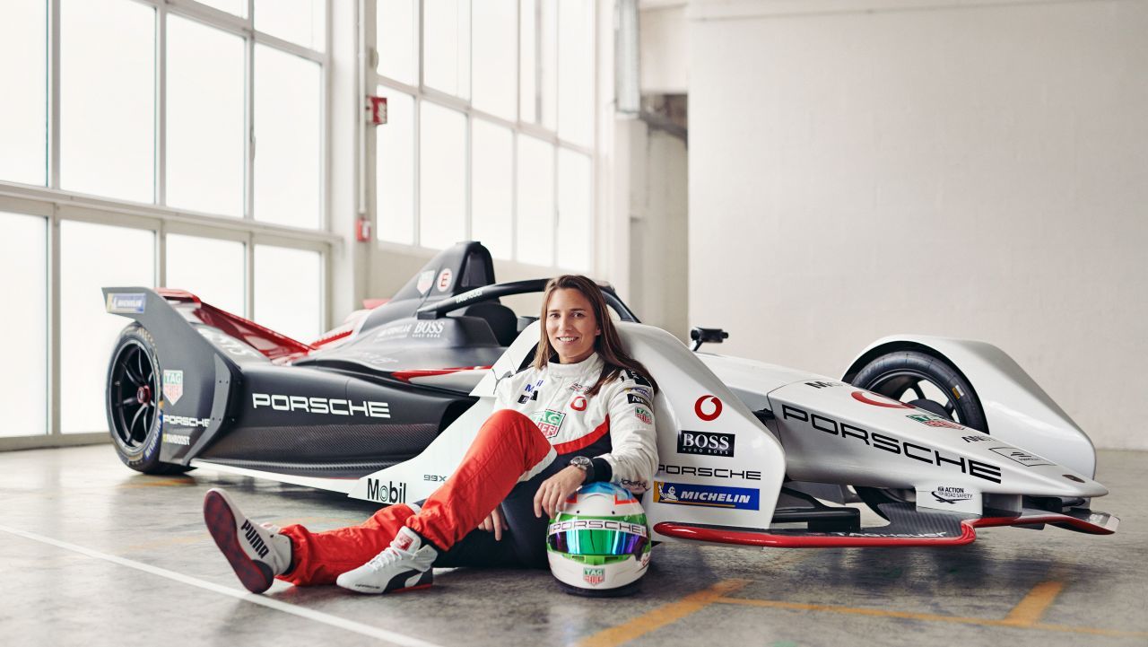 Simona de Silvestro fuhr schon Rennen in Australien und den USA, zuletzt war sie Testfahrerin in Susie Wolffs Venturi-Team.