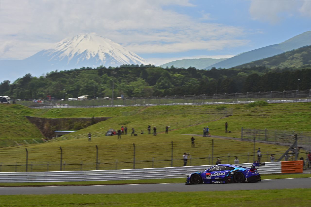 In Japan wurde Button in der vergangenen Saison Meister – und am Lande rund um den Fujiama zum Publikumsliebling.