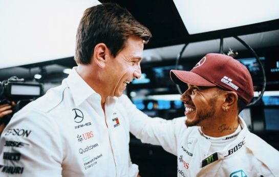 Mit dem sechsten WM-Titel in beiden Kategorien gelingt Toto Wolff ein einzigartiger Rekord in der Formel 1. - Toto Wolff, Legende