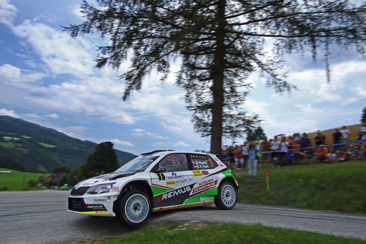 Mit seinem Skoda R5 sorgt Wagner seit Monaten für spektakuläre und starke Leistungen in Rallye-Österreich.