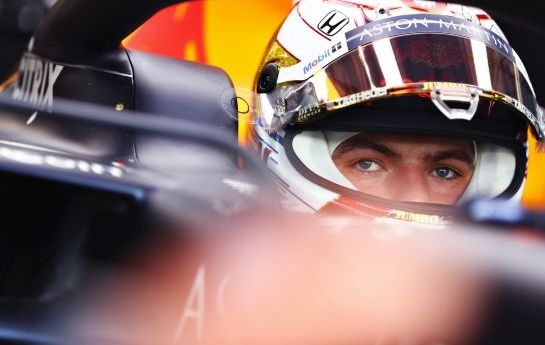 Erfolg für Red Bull: Max Verstappen verlängert seinen Vertrag bis 2023. Damit können die Österreicher und Honda nun planen. - Verstappen bleibt Red Bull treu