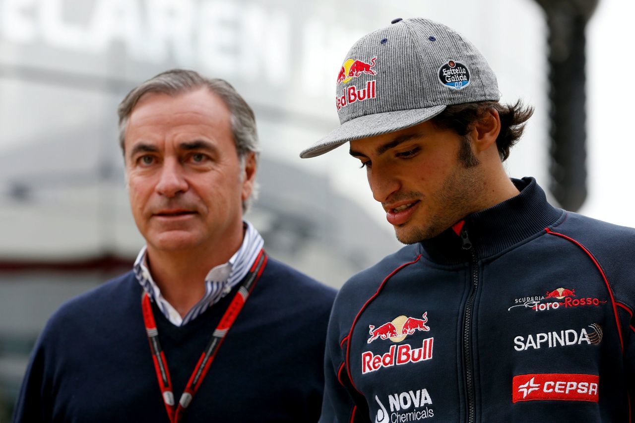 Das größte Vater-Sohn-Powerduo des Motorsports: Carlos Sainz und Carlos Sainz. Der Begriff 