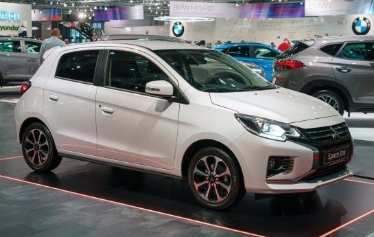 Mit dem neuen Mitsubishi Space Star erlebt die Vienna Autoshow eine echte Europapremiere – die auch preislich für Furore sorgt: Der Einstieg unter 9.000 Euro macht den Kleinwagen zu einem der günstigsten Fahrzeuge in Österreich, selbst Gebrauchte können da schwerlich mithalten. Mitsubishi ist auch Allrad-Spezialist und präsentiert am Messestand seine neue Zusammenarbeit mit dem Red Bull Ring. - Gebraucht ist nicht günstiger