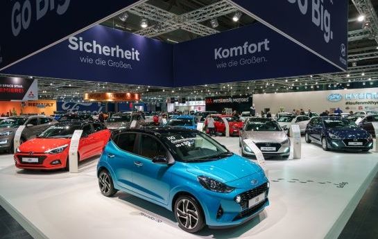 Hyundai hat sich zu einer der vielseitigsten und innovativsten Marken entwickelt, das wird auf der Vienna Autoshow wieder deutlich: Der neue i10 zeigt, dass auch die kleinsten Autos einen durchaus großen Auftritt haben können. Mit dem i30 N Project C präsentiert Hyundai das sportlichste Modell seiner Geschichte. Und bei den umweltfreundlichen Antrieben haben die inzwischen stark in Europa verwurzelten Koeraner die breiteste Palette aller Marken. - Alles außer gewöhnlich