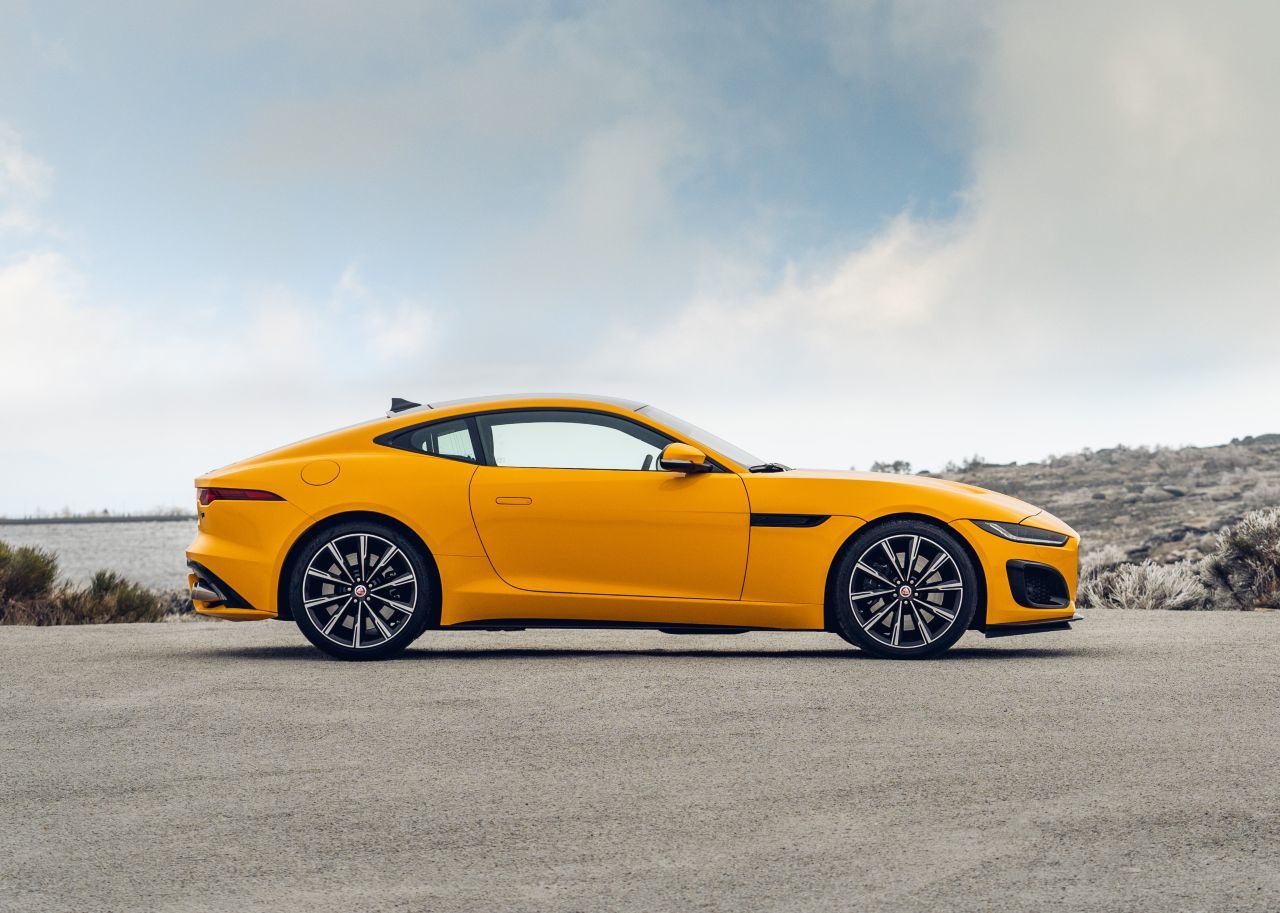 Das Coupé hat eine sensationelle gute Linie, sie gehört zum Schönsten was man in diesem Bereich kaufen kann. Im Bild: F-Type R mit 575 PS.