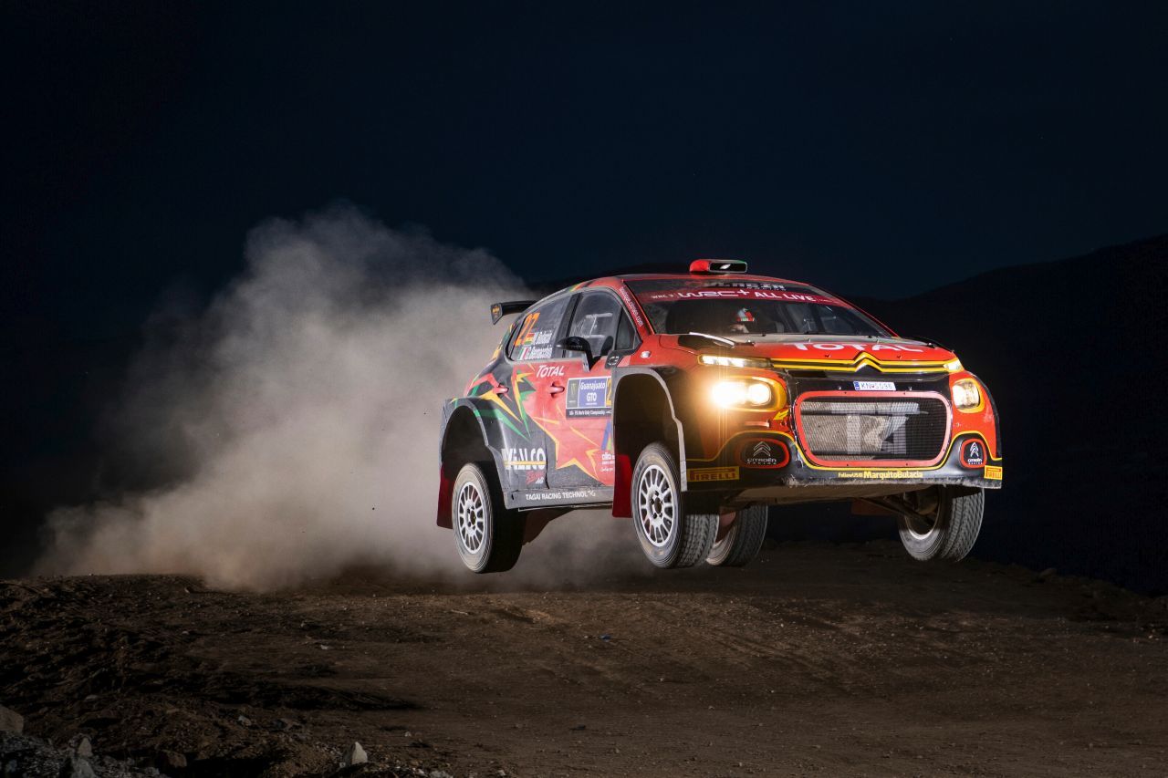 Citroen-Ass Wilkinson hüpft bei Nacht und Wind. Oder so ähnlich.