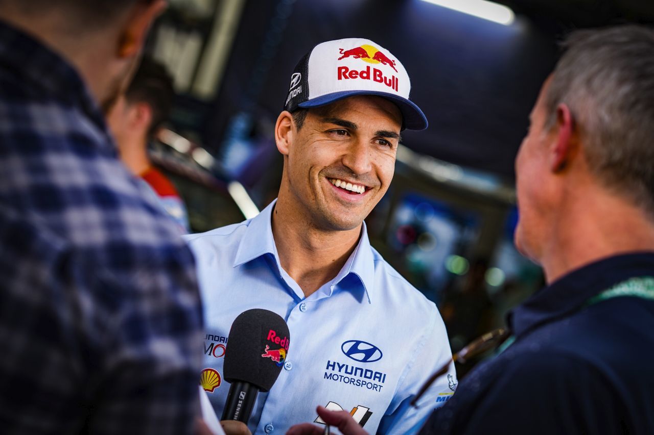 Dani Sordo beim Interview.