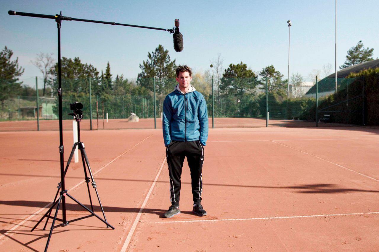 Interviews auf Distanz: Dominic Thiem. Doch Tennis könnte als eine der ersten Sportarten eine 